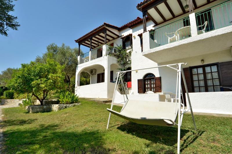 Katerina Apartments Трулос Экстерьер фото